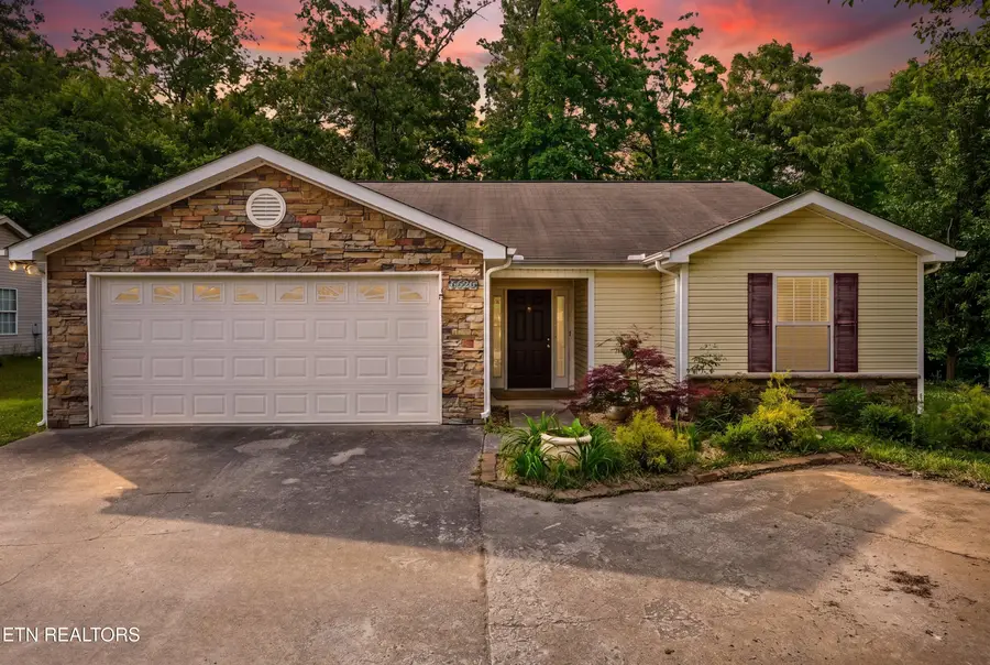 6626 Hugh Willis Rd, Powell, TN 37849 - #2