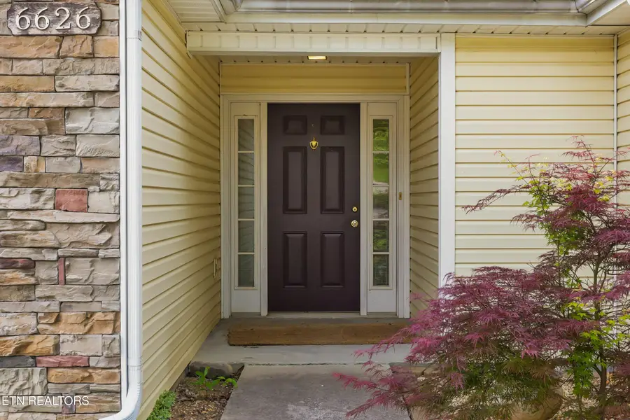6626 Hugh Willis Rd, Powell, TN 37849 - #3