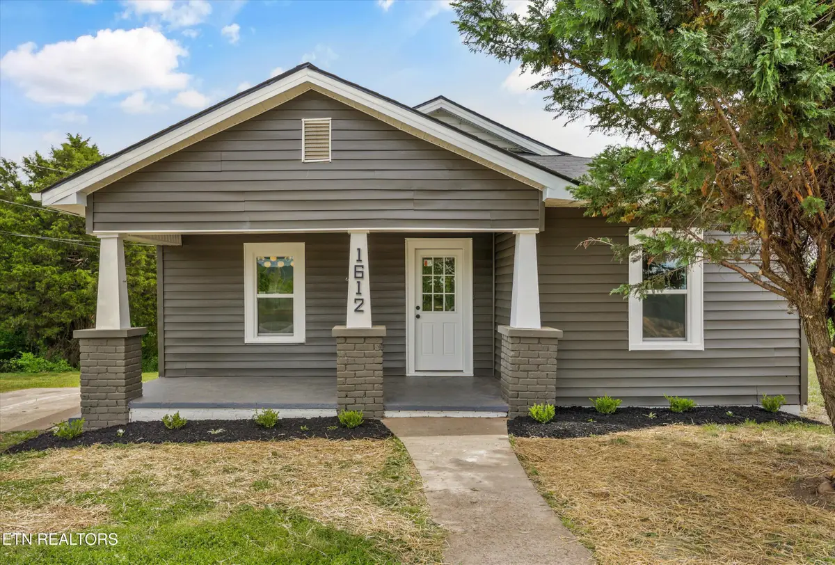 1612 Vermont Ave, Knoxville, TN 37921 - #1