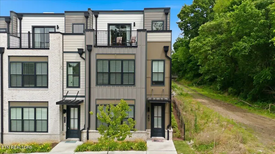 376 Mccormick St, Knoxville, TN 37920 - #2