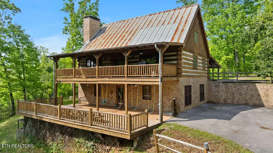 302 Beech Branch Rd, Gatlinburg, TN 37738 - #2