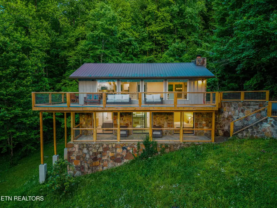 341 Lewis Clabo Rd, Gatlinburg, TN 37738 - #2