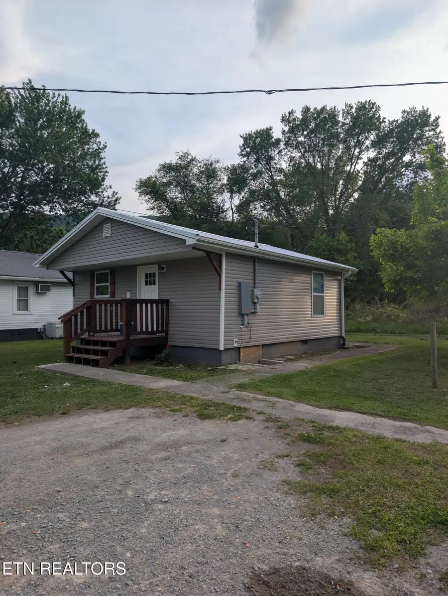 1801 Exeter Ave, Middlesboro, KY 40965 - #3