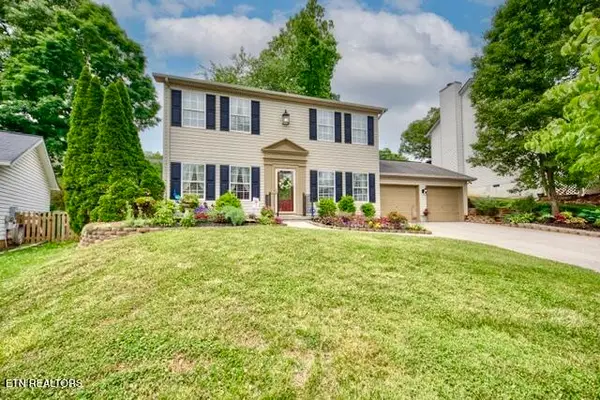 1218 Edenbridge Way, Knoxville, TN 37923