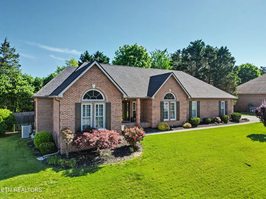 818 Somerset Drive, Maryville, TN 37803 - #2