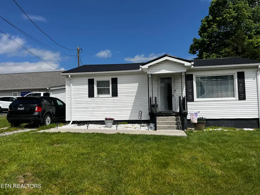 71 Taylor Ave, Crossville, TN 38555 - #2