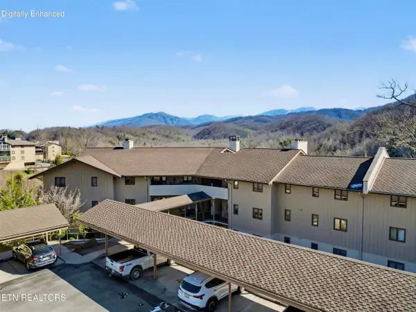 224 Woodland Rd #UNIT 103, Gatlinburg, TN 37738