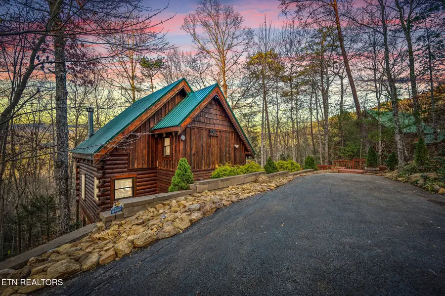 3049 Brothers Way, Sevierville, TN 37862 - #2