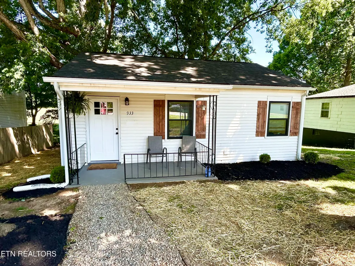 933 Cherry St, Alcoa, TN 37701 - #1