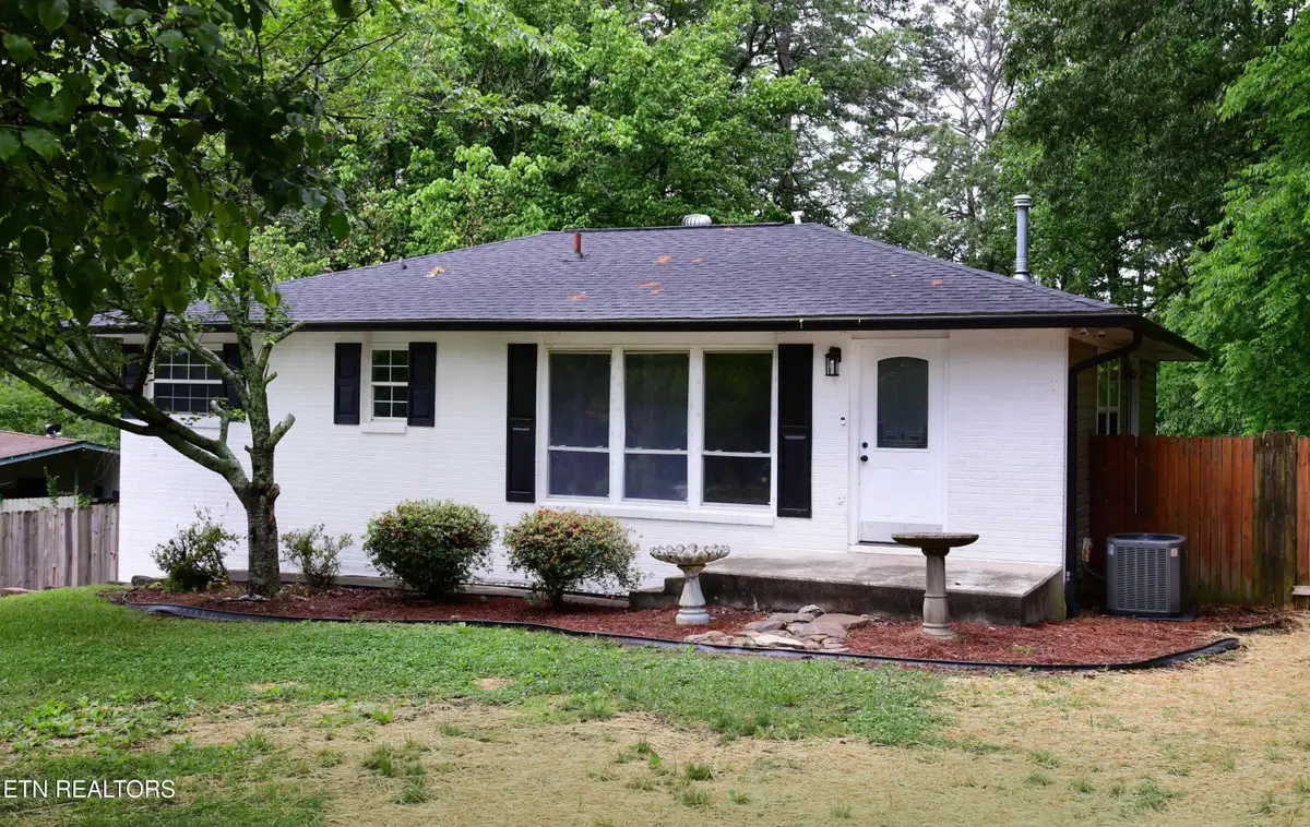 102 Henderson Lane, Oak Ridge, TN 37830 - #1