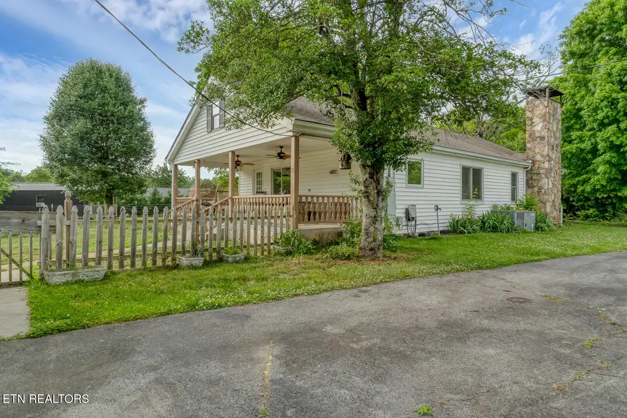 1533 Middlesettlements Rd, Maryville, TN 37801 - #2