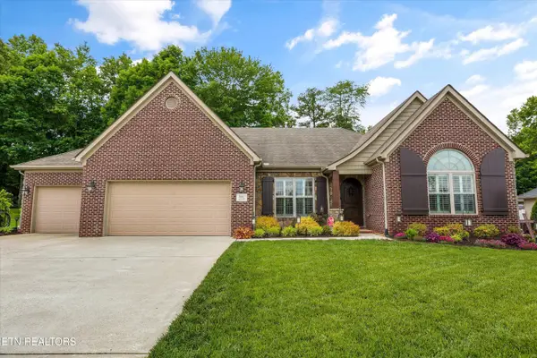 851 Granada Drive, Lenoir City, TN 37772
