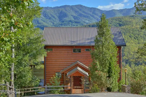 4310 Firefly View Way, Gatlinburg, TN 37738