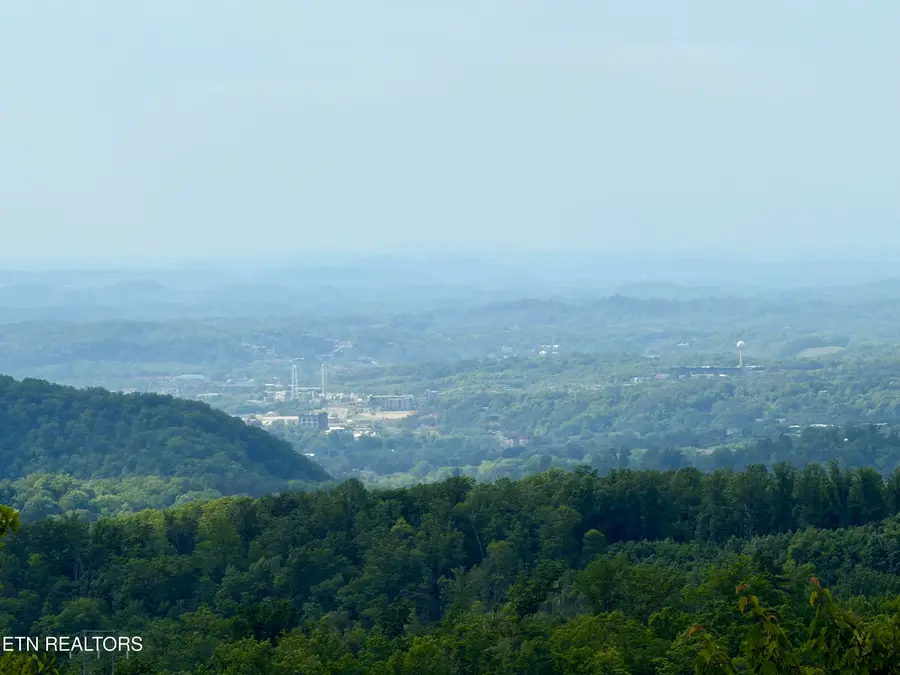 823 Kings Way, Gatlinburg, TN 37738 - #2