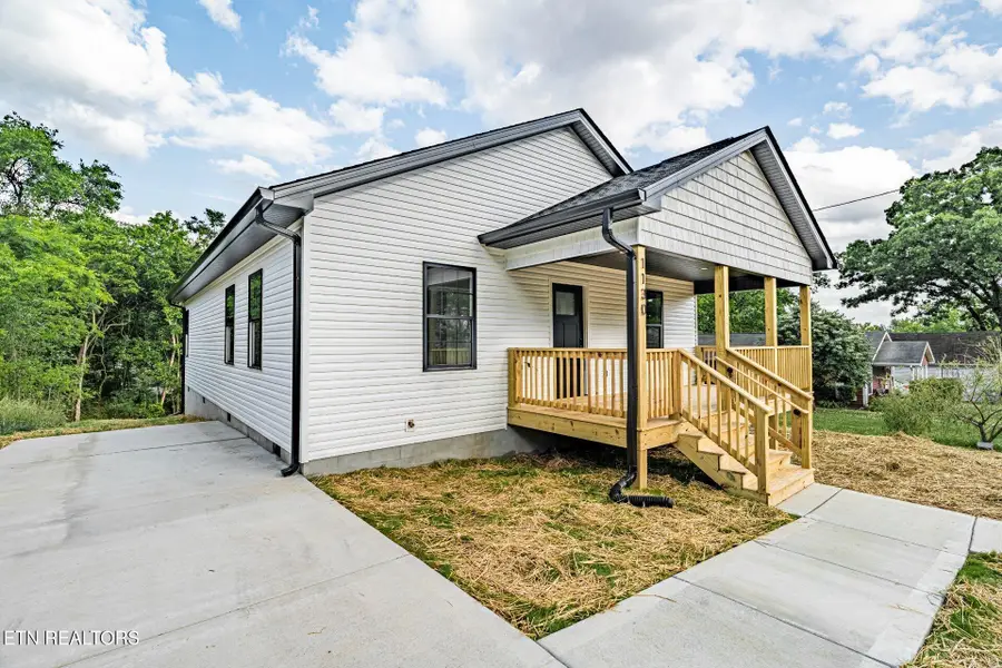 1130 Adcock Ave, Knoxville, TN 37921 - #2