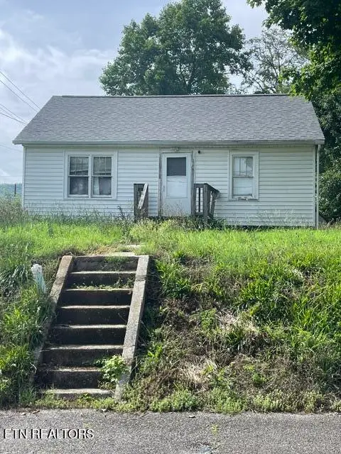 401 Maple St, Harriman, TN 37748 - #1