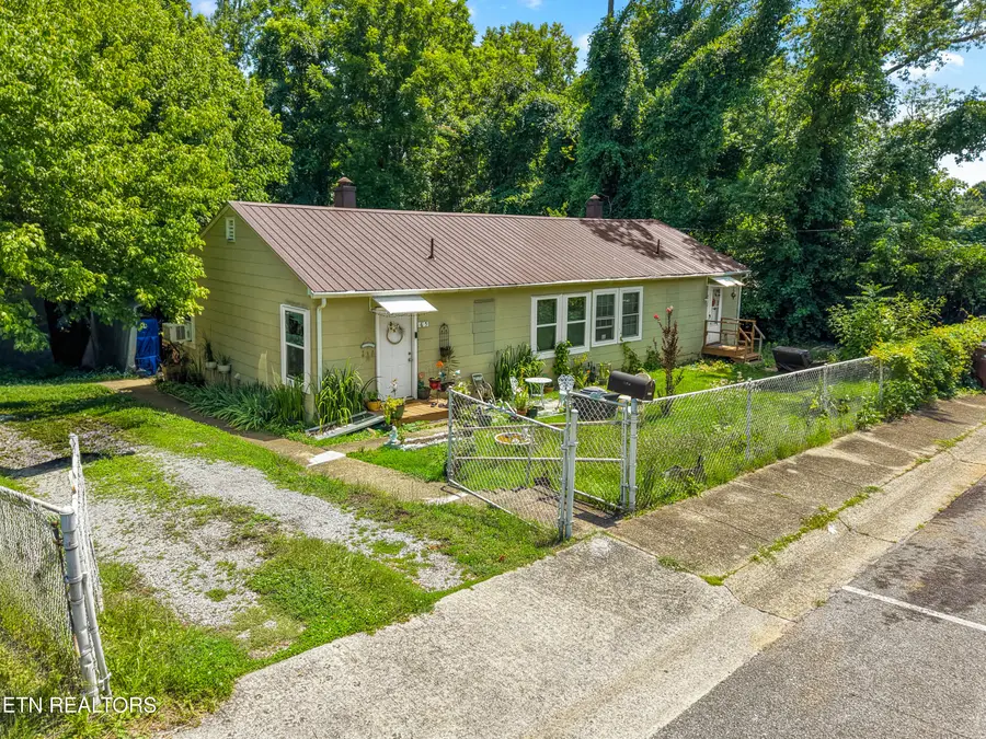 165 Latimer Rd, Oak Ridge, TN 37830 - #2