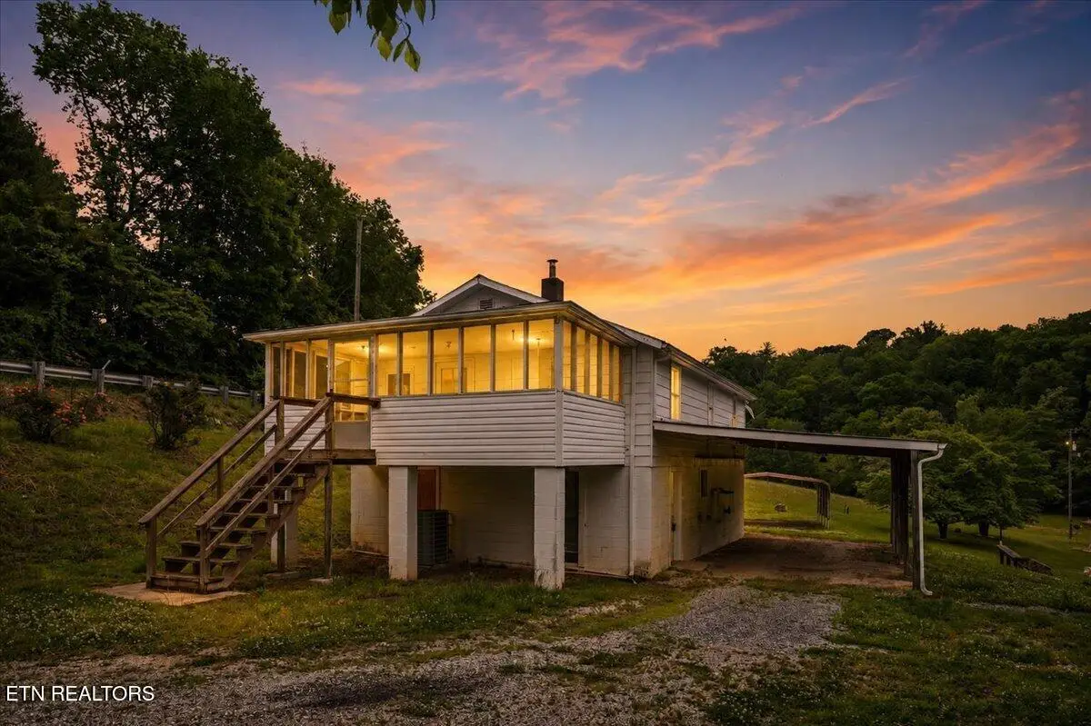 743 Lovely Bluff Rd, Rocky Top, TN 37769 - #1