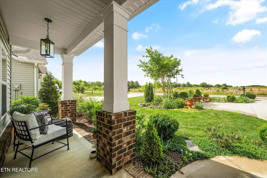 1566 Mills St, Alcoa, TN 37701 - #3
