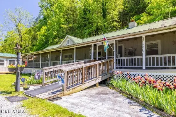 3244 Lost Branch Rd, Sevierville, TN 37862