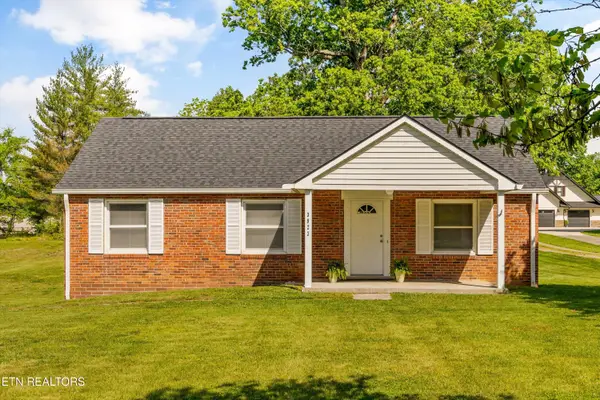 3923 W Beaver Creek Drive, Powell, TN 37849