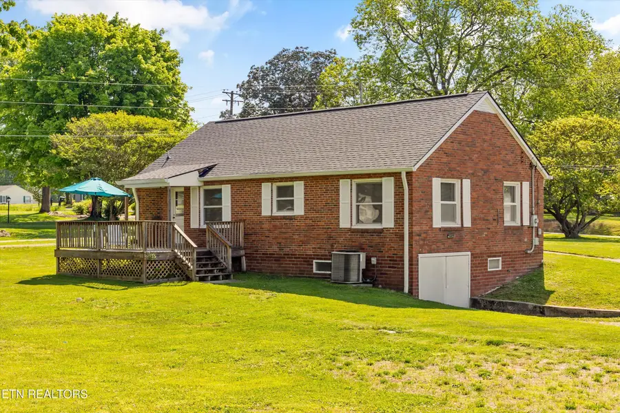 3923 W Beaver Creek Drive, Powell, TN 37849 - #2