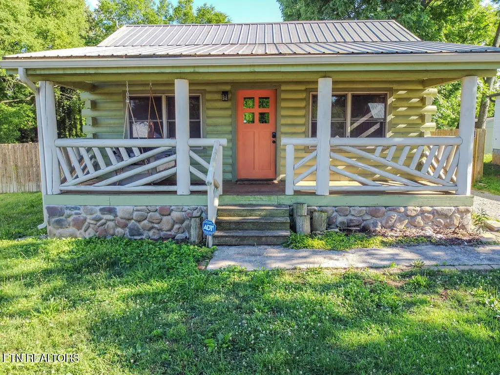 909 W Morris St, Sweetwater, TN 37874 - #1