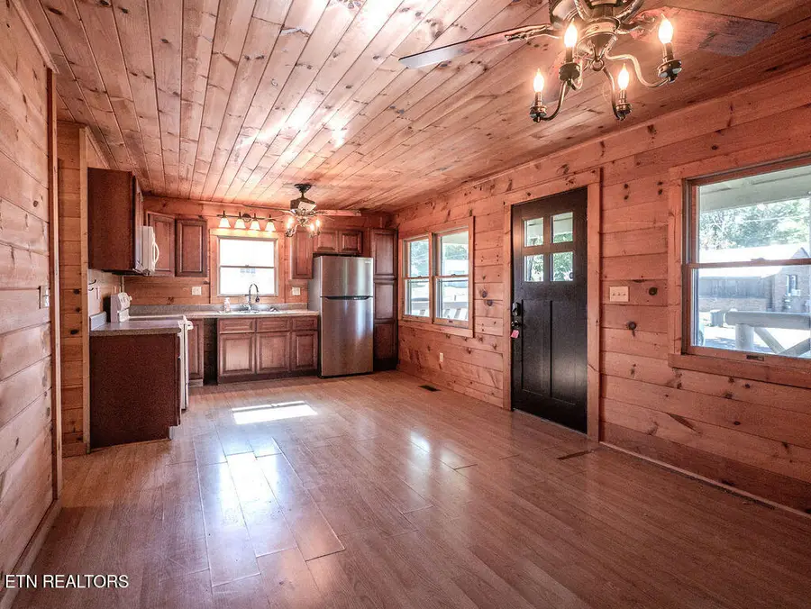 909 W Morris St, Sweetwater, TN 37874 - #2