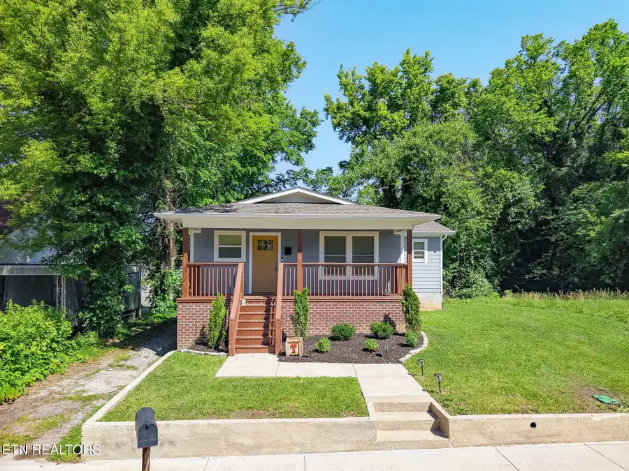 2029 E 5th Ave, Knoxville, TN 37917 - #2