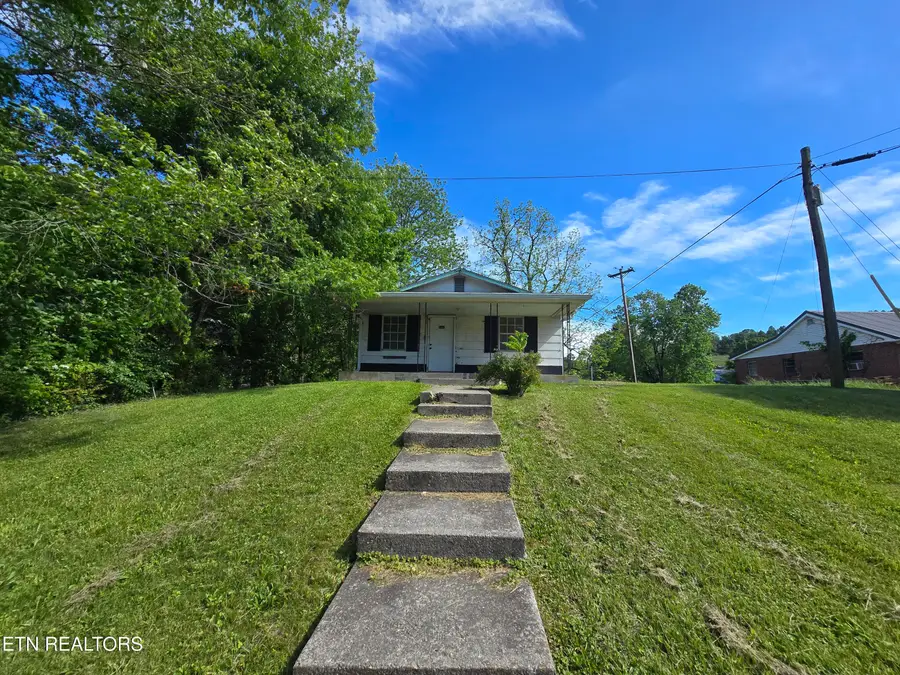 6742 Doctor Thomas Walker Rd, Rose Hill, VA 24281 - #3