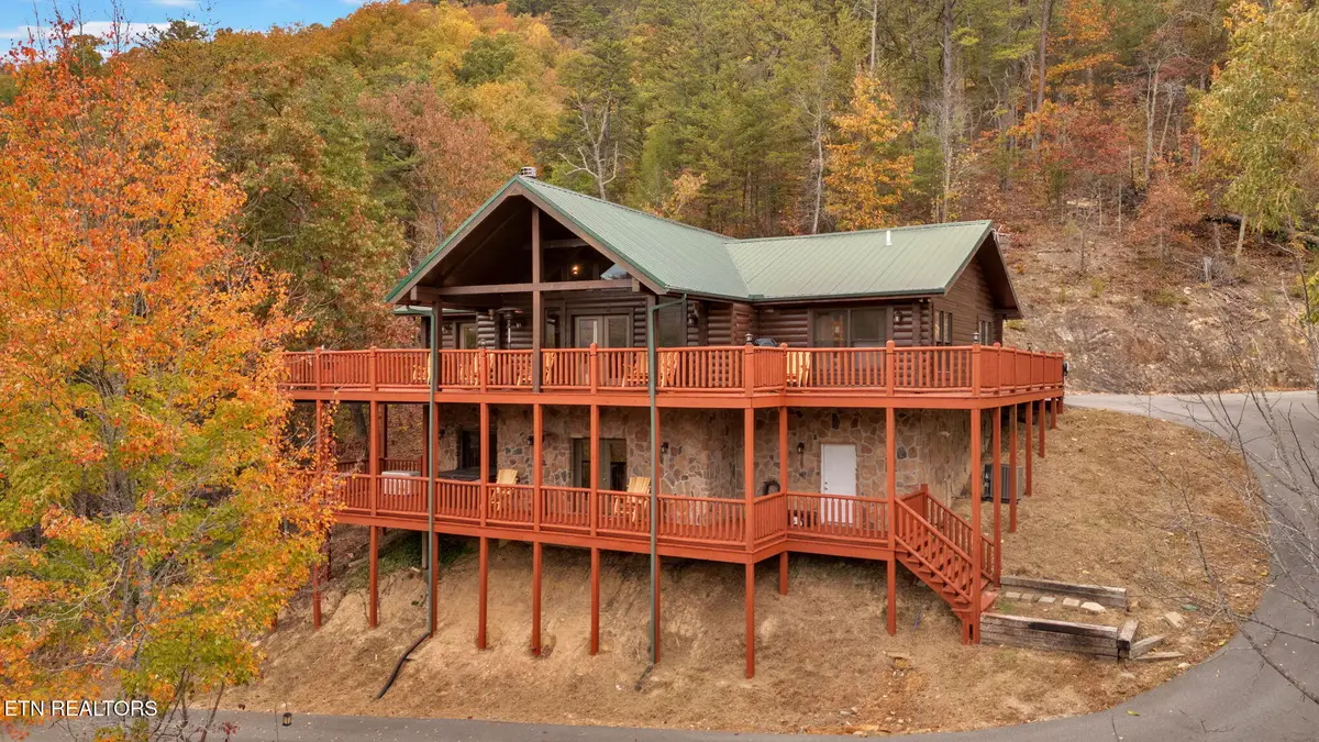 3060 Walden Ridge Rd, Sevierville, TN 37862 - #1