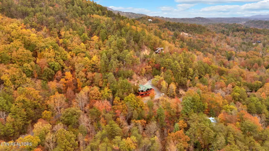 3060 Walden Ridge Rd, Sevierville, TN 37862 - #3