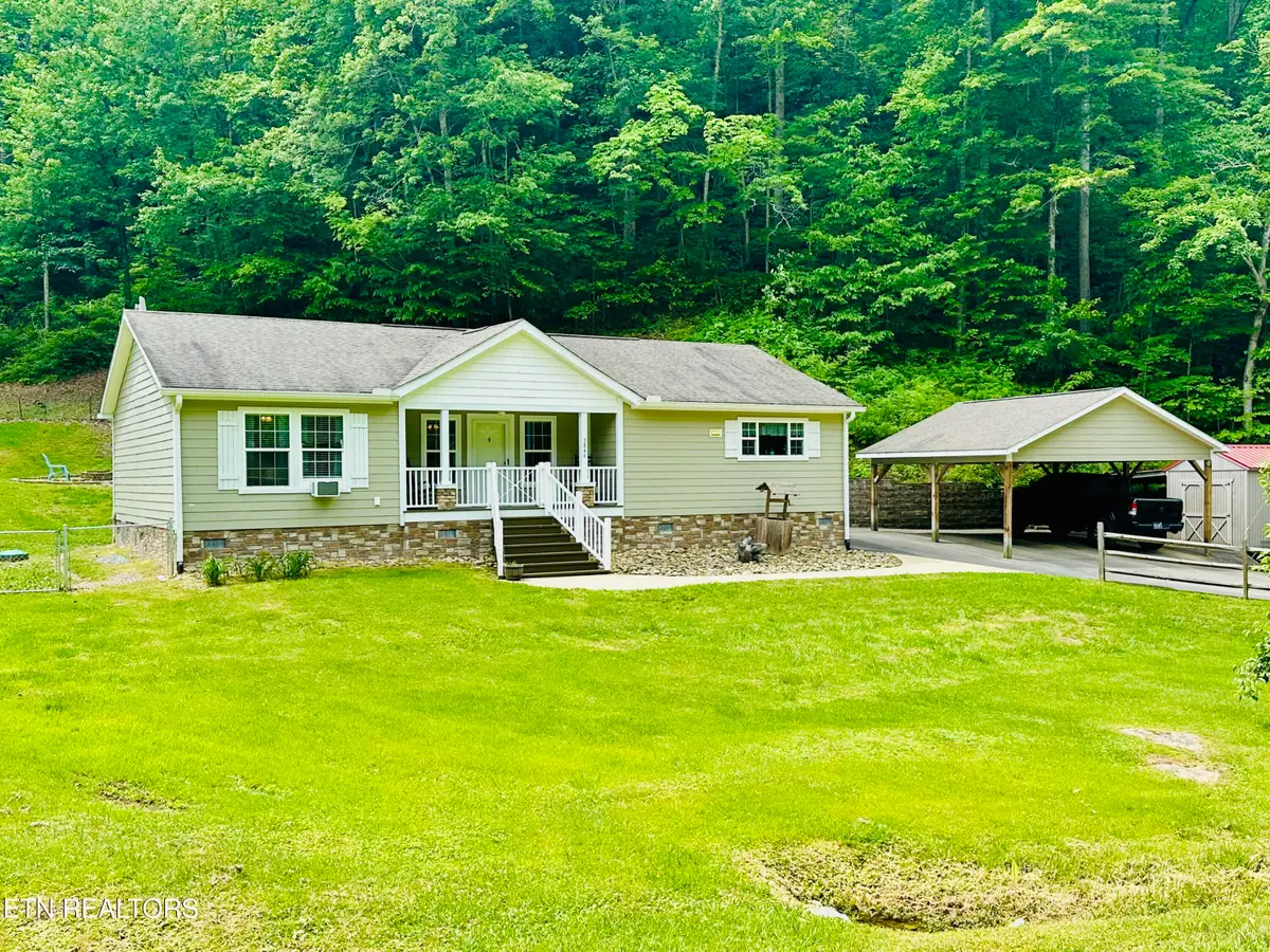 3846 Knight Hollow Rd, Sevierville, TN 37876 - #1