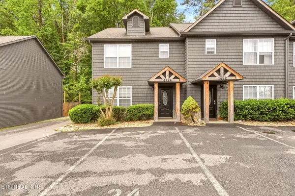 1424 William Holt Blvd, Sevierville, TN 37862