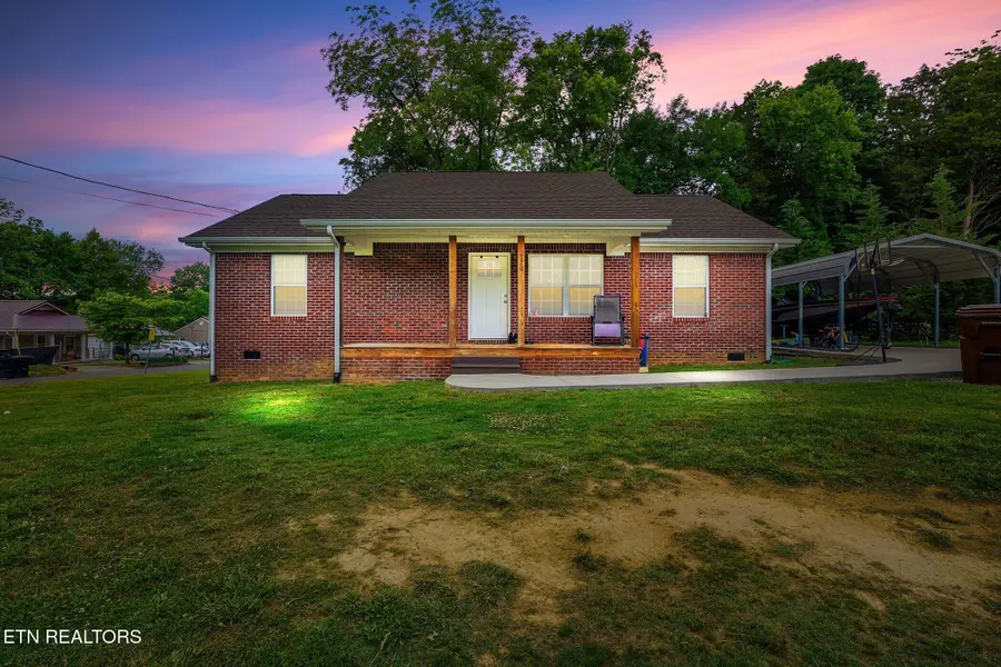 320 W Walnut St, Madisonville, TN 37354 - #2