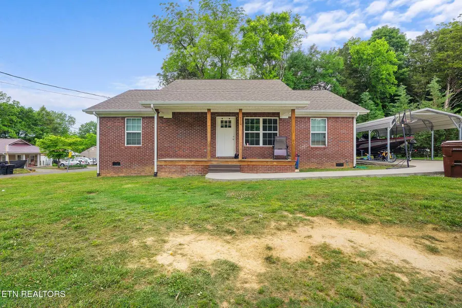 320 W Walnut St, Madisonville, TN 37354 - #3