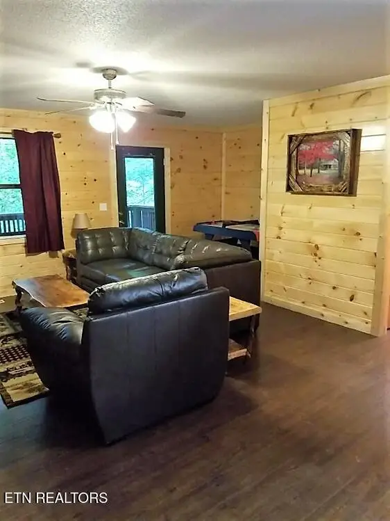 547 Hawks Tr, Gatlinburg, TN 37738 - #3