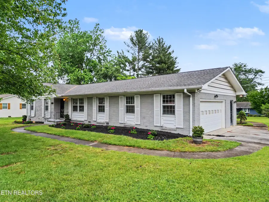 7624 Berkshire Blvd, Powell, TN 37849 - #2