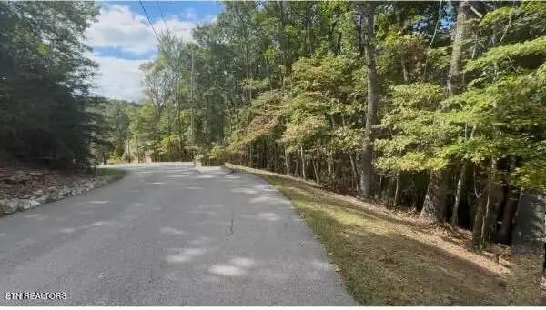 44 Brummel Lane, Crossville, TN 38558