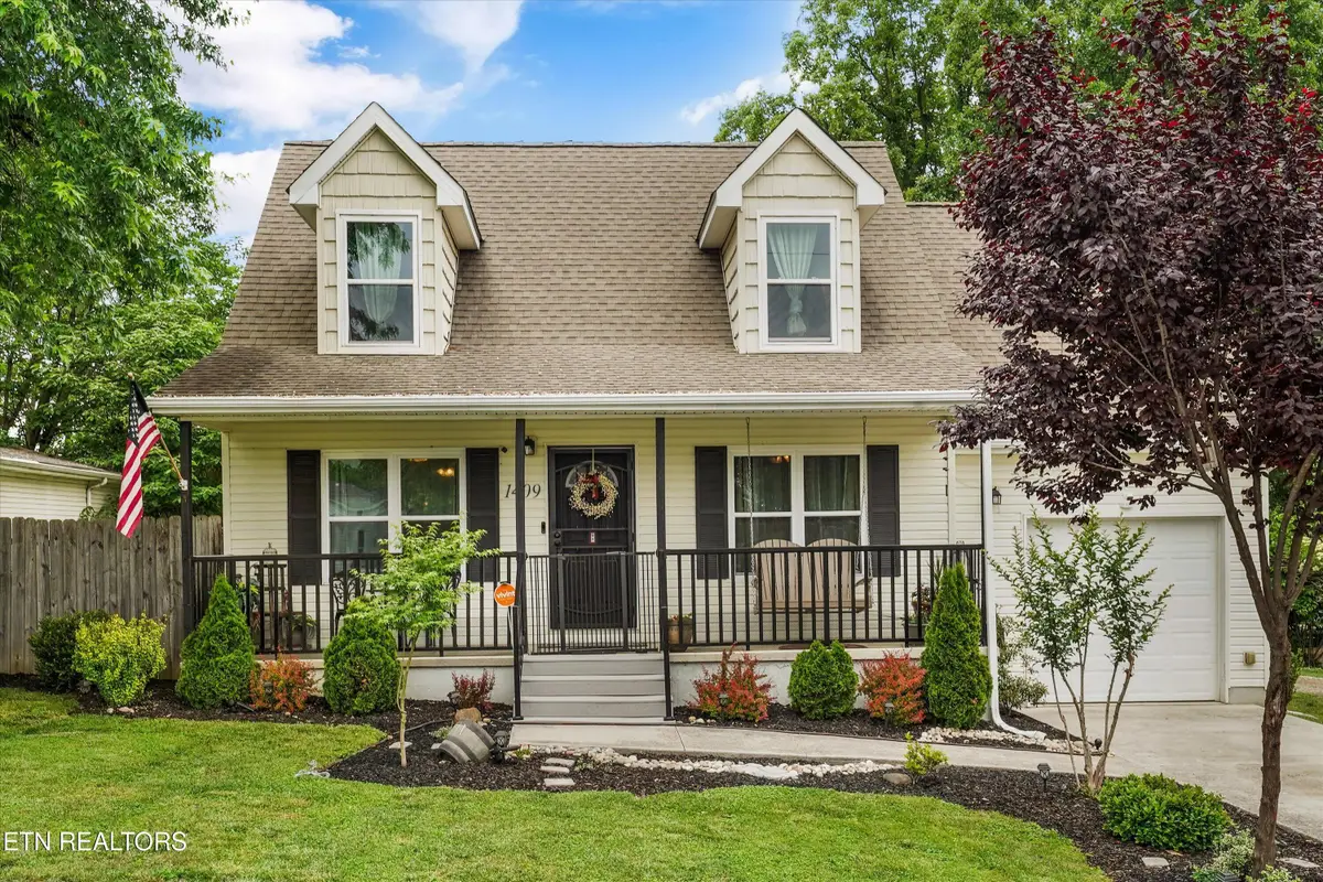 1409 Monroe Ave, Maryville, TN 37804 - #1