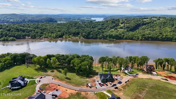 551 Firefly Drive, Loudon, TN 37774