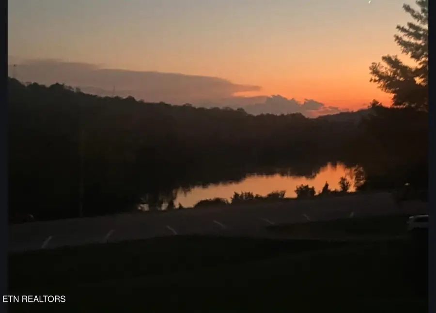 110 Hillcrest Drive, Harriman, TN 37748 - #2