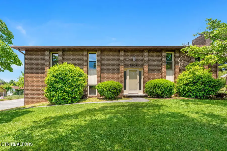 4309 Hicken Rd, Knoxville, TN 37938 - #2