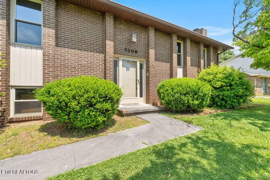 4309 Hicken Rd, Knoxville, TN 37938 - #3