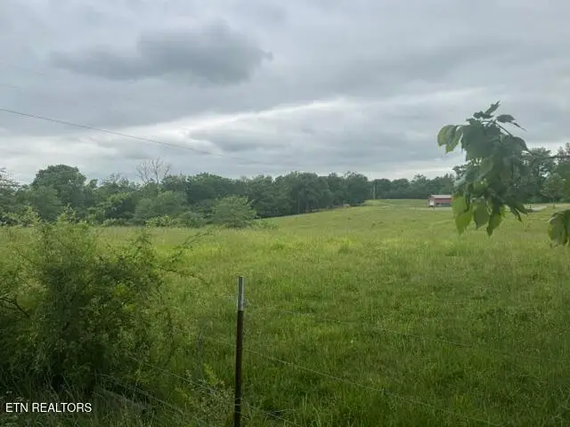 1717 Boyd Rinehart Rd, Clarksville, TN 37043 - #2