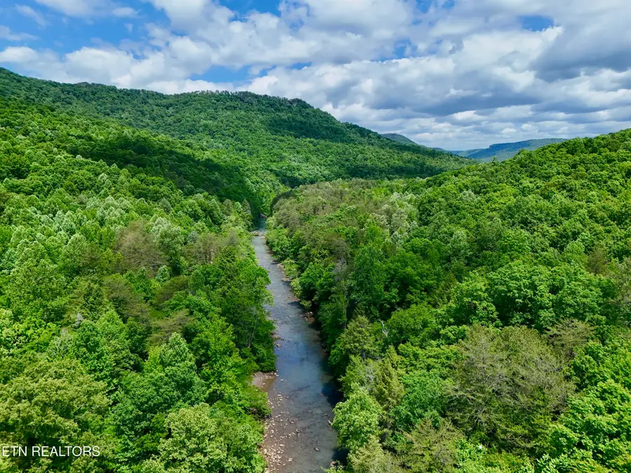 3895 Coppinger Cove Rd, Sequatchie, TN 37364 - #2