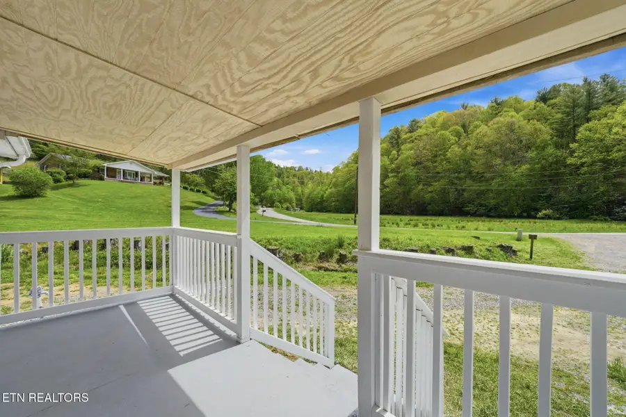 933 Hubert Taylor Rd, Mountain City, TN 37683 - #2