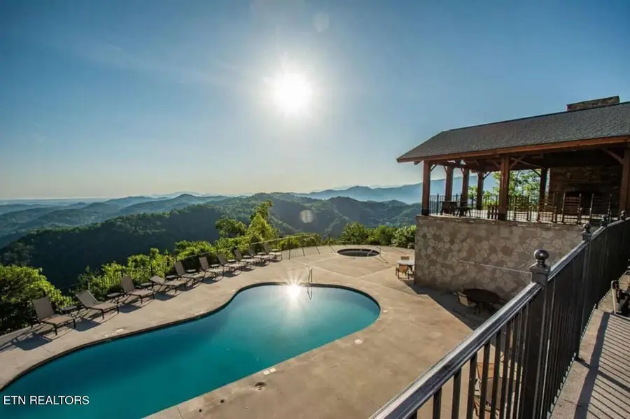 2815 White Oak Ridge Lane, Sevierville, TN 37862 - #2