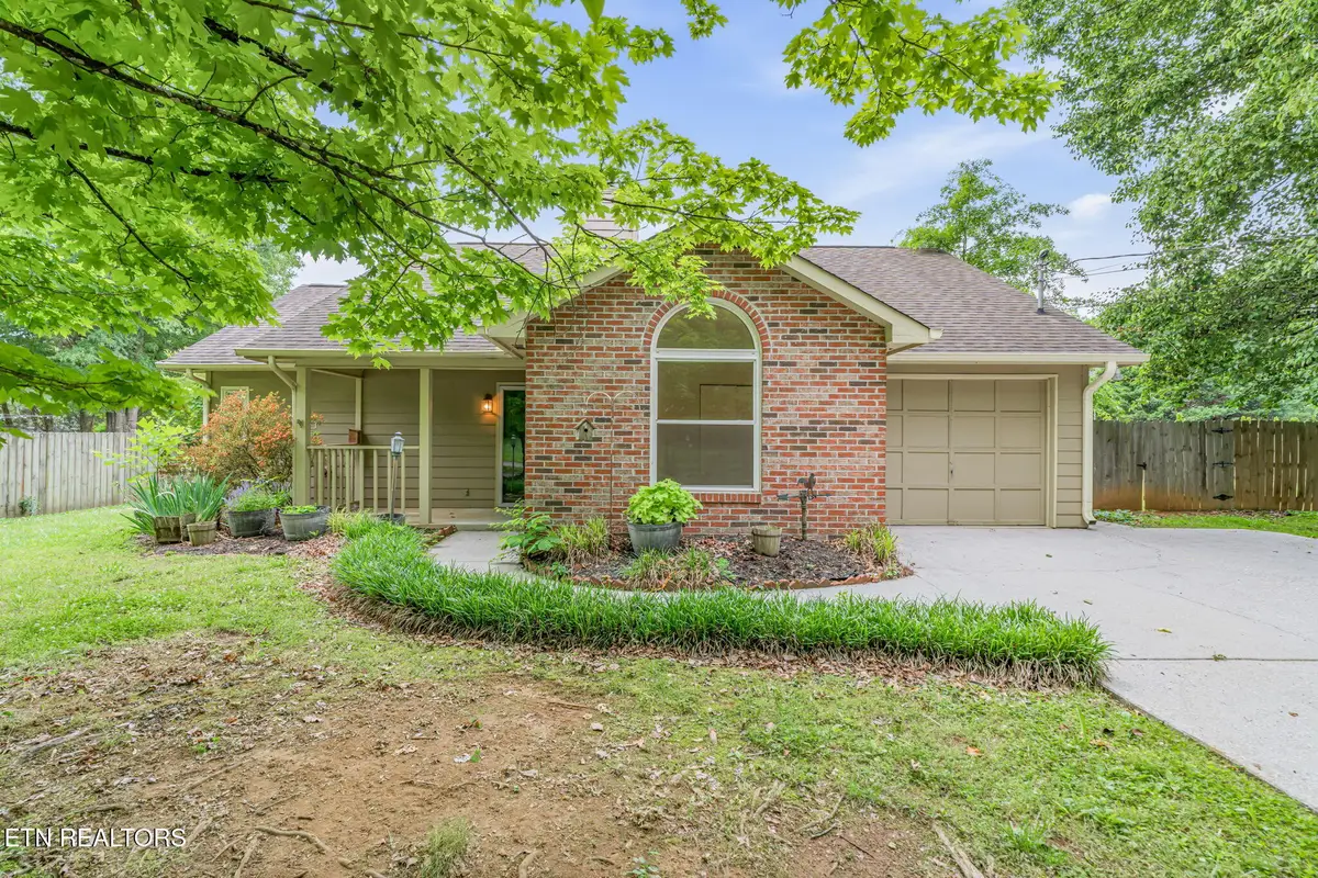 813 Wood Harbour Rd, Knoxville, TN 37934 - #1