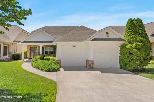 1049 Rarity Bay Pkwy, Vonore, TN 37885